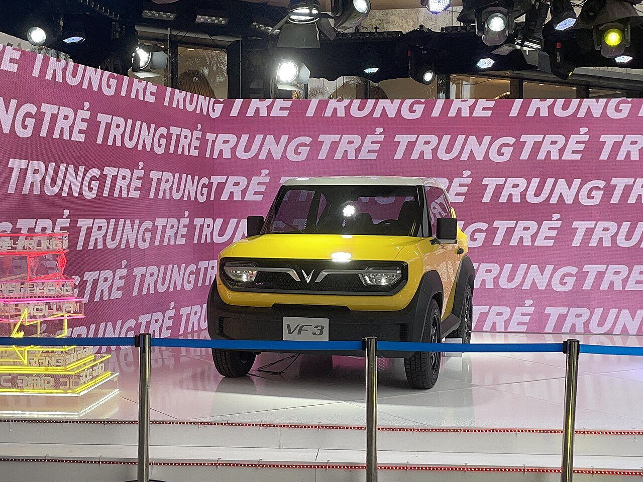Góc nhìn ngang thân xe VinFast VF 3
